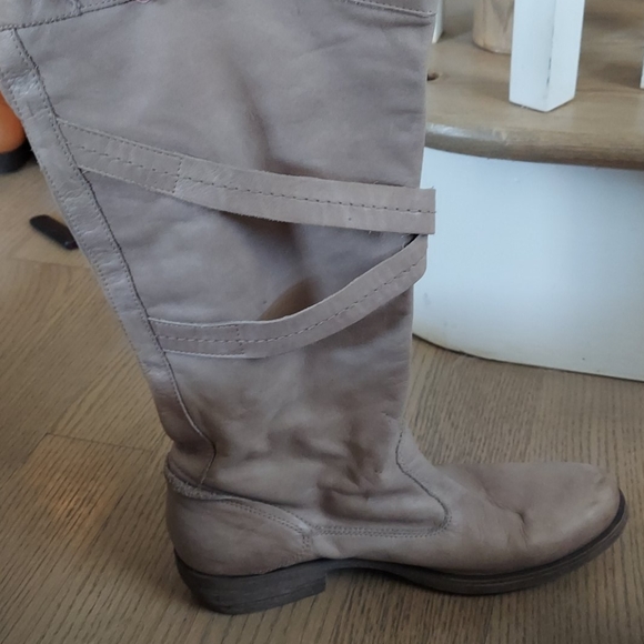 Womens Italian Boots - Picture 2 of 3